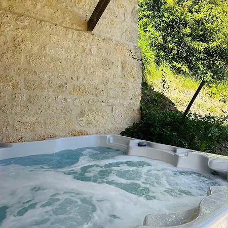 Domaine De Peroline Piscine Et Jacuzzi Cezac (Lot)