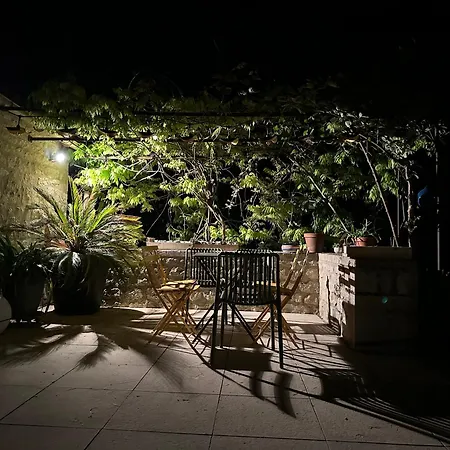 Domaine De Peroline Piscine Et Jacuzzi Holiday home *