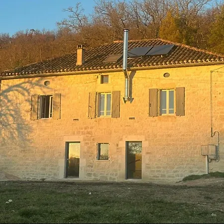 Domaine De Peroline Piscine Et Jacuzzi *